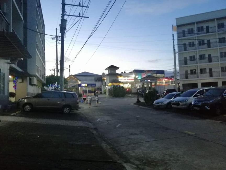 Ekonumi Rooms At Moonwalk Paranaque Paranaque City Dış mekan fotoğraf