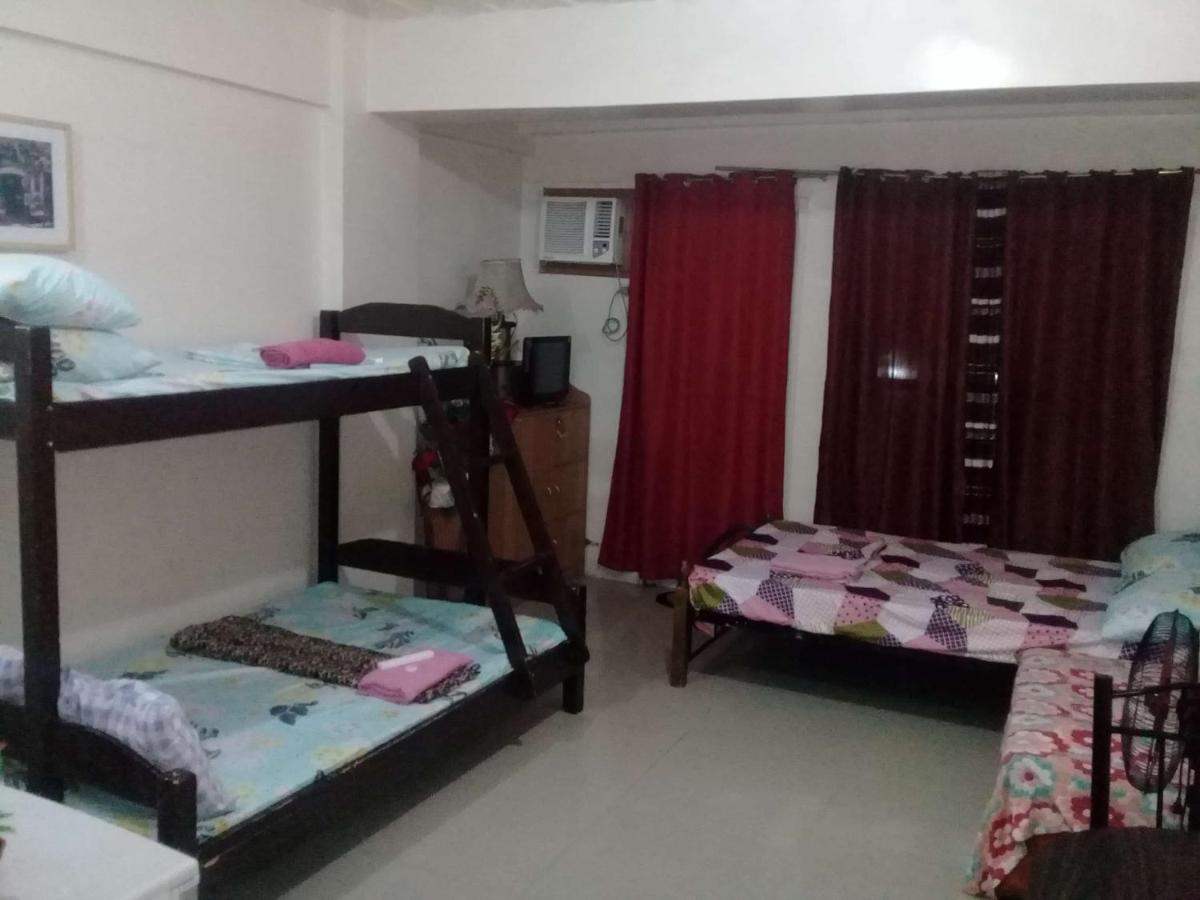 Ekonumi Rooms At Moonwalk Paranaque Paranaque City Dış mekan fotoğraf