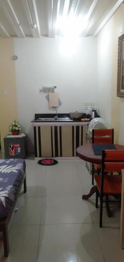 Ekonumi Rooms At Moonwalk Paranaque Paranaque City Dış mekan fotoğraf
