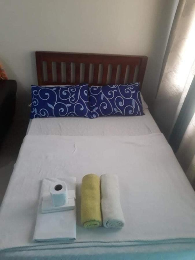 Ekonumi Rooms At Moonwalk Paranaque Paranaque City Dış mekan fotoğraf