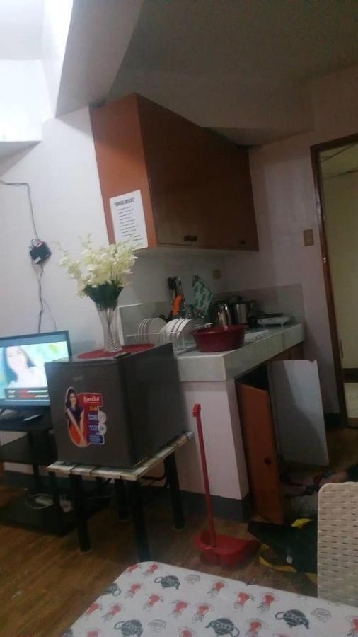 Ekonumi Rooms At Moonwalk Paranaque Paranaque City Dış mekan fotoğraf